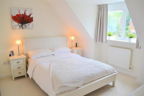 46 Longbridge Road, Lichfield, WS14 9EN