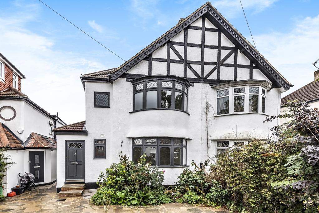 Birch Tree Avenue West Wickham BR4 4 bed house £2,300 pcm (£531 pw)