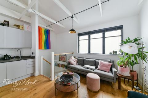 Flat 3, 65 Woodrow, London, SE18 5DH