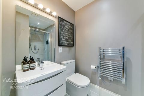 Flat 3, 65 Woodrow, London, SE18 5DH