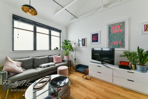 Flat 3, 65 Woodrow, London, SE18 5DH