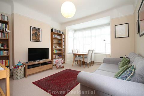 15b Grayham Road, New Malden, KT3 5HR