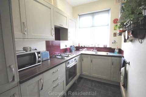 15b Grayham Road, New Malden, KT3 5HR