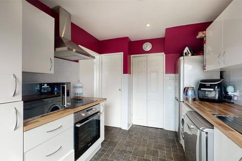 5 Braybrooke, Basildon, SS14 2AE