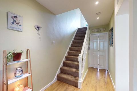 5 Braybrooke, Basildon, SS14 2AE