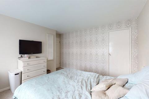 5 Braybrooke, Basildon, SS14 2AE