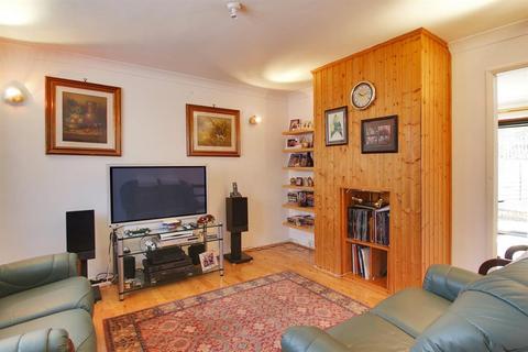 3 Burdett Close, Sidcup, DA14 5LF