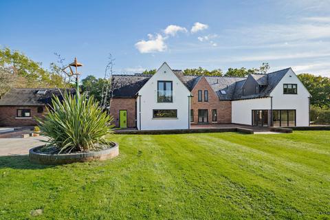 5 bedroom detached house for sale, Woodbank Lane, Woodbank, Chester