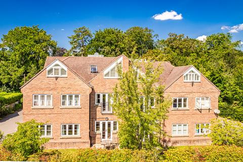 2 bedroom apartment to rent - Flat 5, 32 Chiltern Court, Goring on Thames, RG8