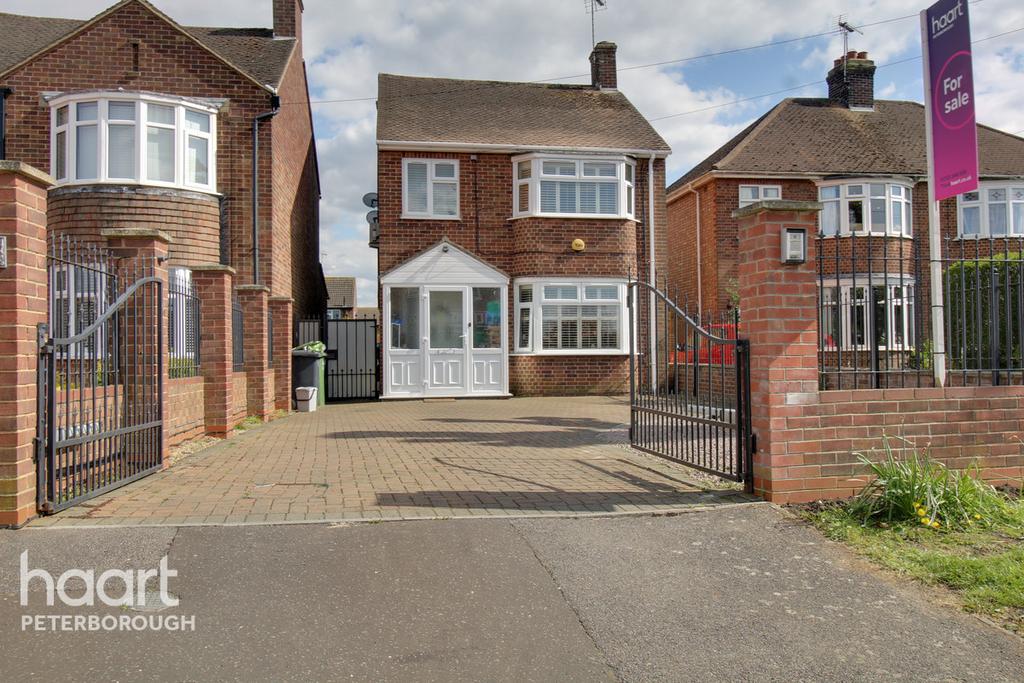 Welland Road, Peterborough 4 bed detached house for sale £280,000