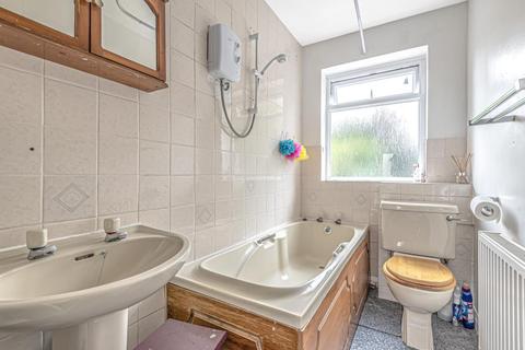 1 Cedar Way, Sunbury-on-thames, TW16 7BL