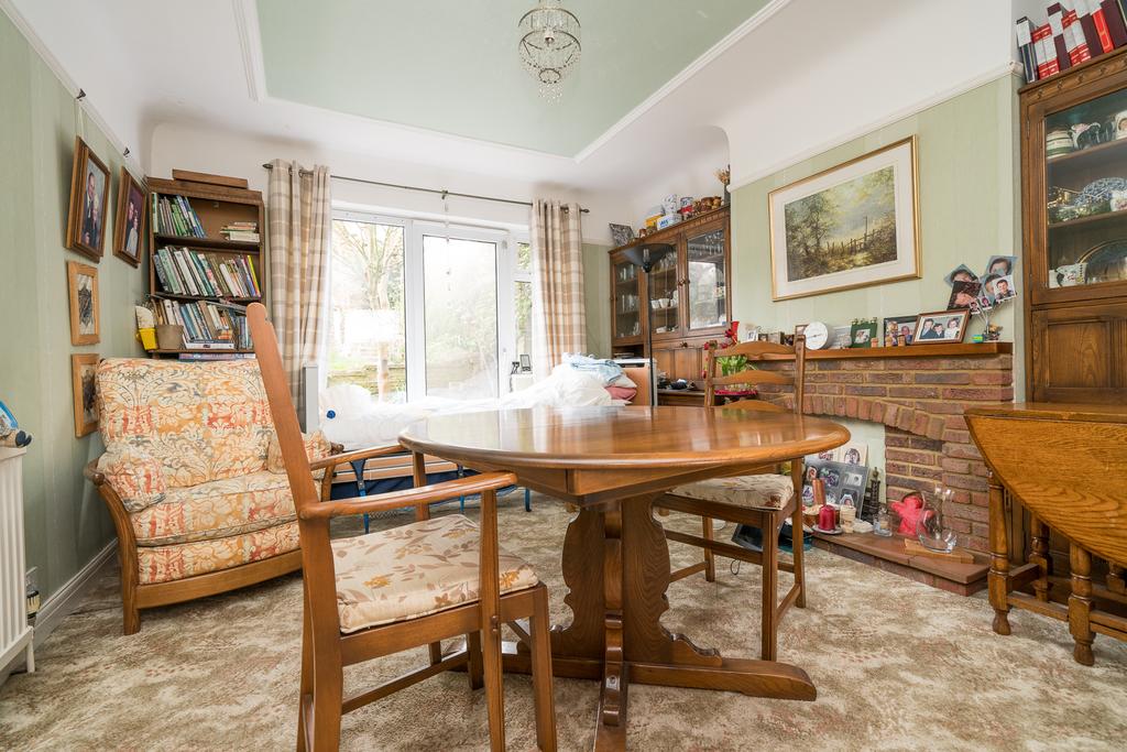 Bridgewater Road, Berkhamsted HP4 4 bed semidetached house £675,000