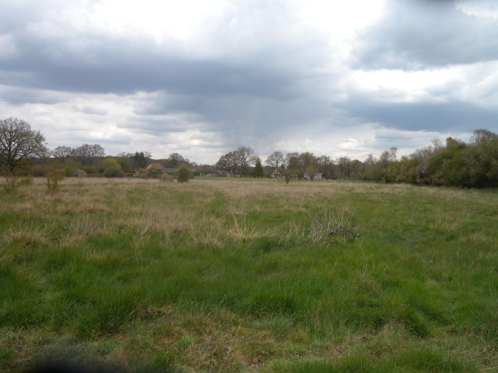 Lingfield, Surrey Land £150,000