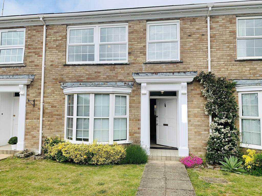 Copeland Drive, Whitecliff 3 bed terraced house £1,850 pcm (£427 pw)