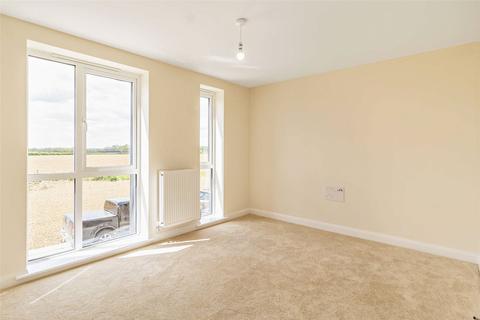 4 bedroom link detached house to rent, Forester Road, Trumpington, Cambridge, CB2