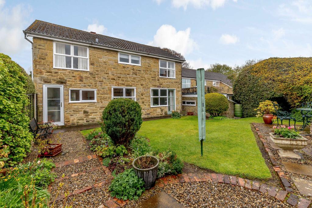 Rosedale Close, Pannal, Harrogate, North Yorkshire 4 bed detached house