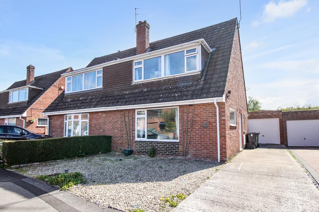 Beech grove, Warminster 3 bed semidetached house £275,000