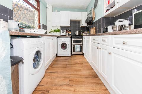 13 Westcroft Road, Wallington, SM6 7HY