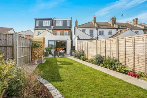 14 Thicket Crescent, Sutton, SM1 4QB