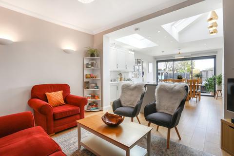 14 Thicket Crescent, Sutton, SM1 4QB