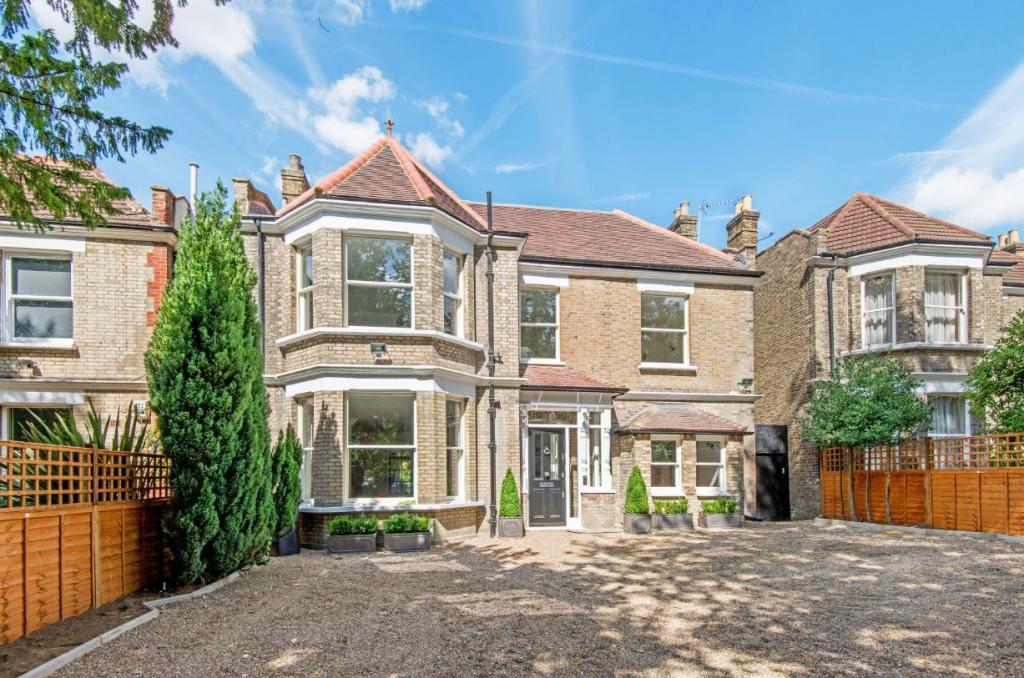 Willesden-lane-nw2