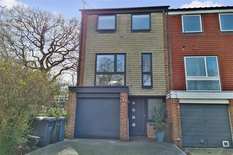 4 Churchside, Vigo, Gravesend, DA13 0SJ