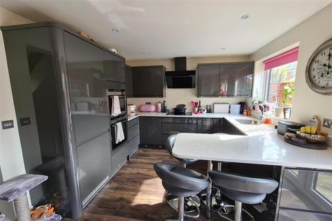 4 Churchside, Vigo, Gravesend, DA13 0SJ