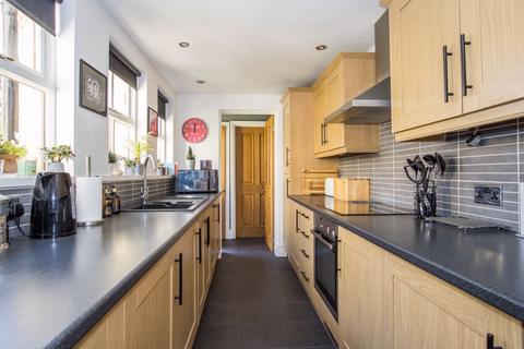 21 Baron Road, Penarth, CF64 3UD