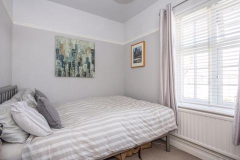 21 Baron Road, Penarth, CF64 3UD