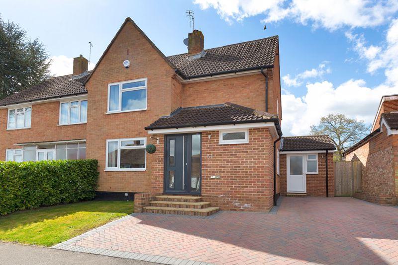 Elmshurst Gardens, Tonbridge, TN10 3RA 4 bed semidetached house £650,000