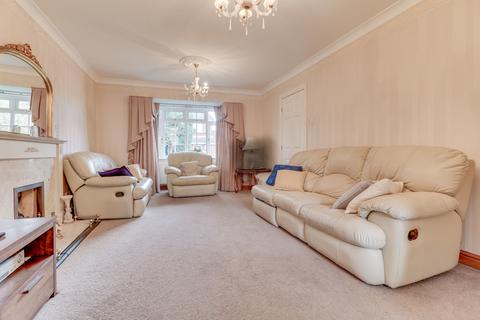 12 Fullbrook Close, Shirley, Solihull, B90 4UB