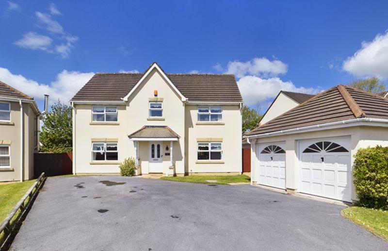 Ffordd Y Briallu, Abergwili, Carmarthen 4 bed detached house £389,950
