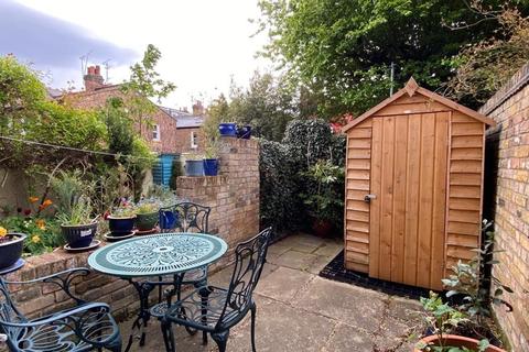 98 Princes Avenue, London, N22 7SA