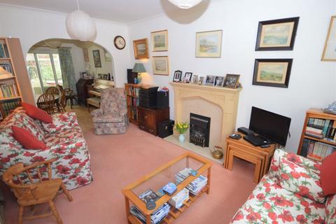 18 Chestnut Drive, Abergavenny, NP7 5JZ