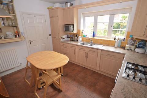 18 Chestnut Drive, Abergavenny, NP7 5JZ