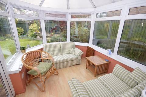 18 Chestnut Drive, Abergavenny, NP7 5JZ