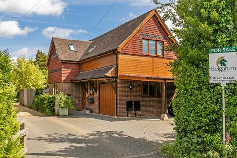 51a Downs Road, South Wonston, Winchester, SO21 3EW