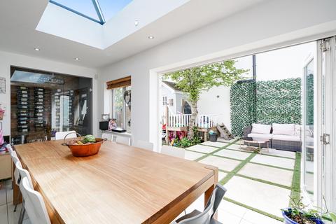 1 Barnham Road, Greenford, UB6 9LP
