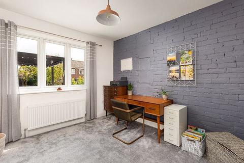 72 Cornmoor Road, Whickham, Newcastle Upon Tyne, NE16 4PY