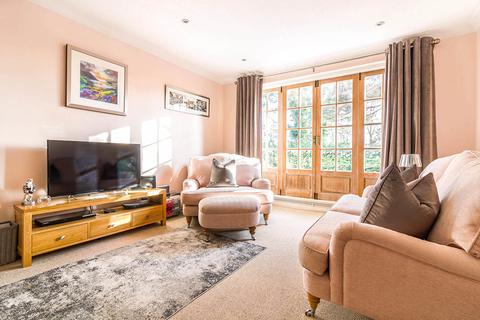 26 Cedar Court, Epping, CM16 4HL