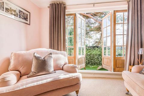26 Cedar Court, Epping, CM16 4HL