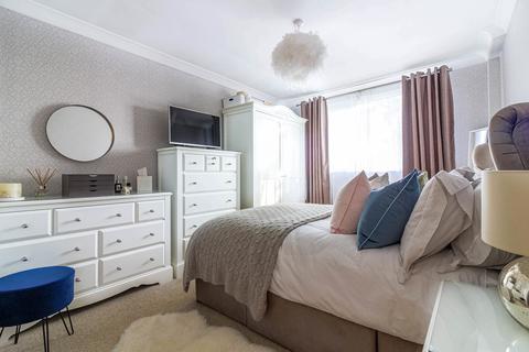 26 Cedar Court, Epping, CM16 4HL