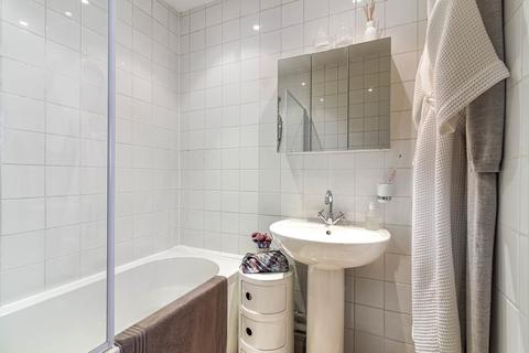 26 Cedar Court, Epping, CM16 4HL
