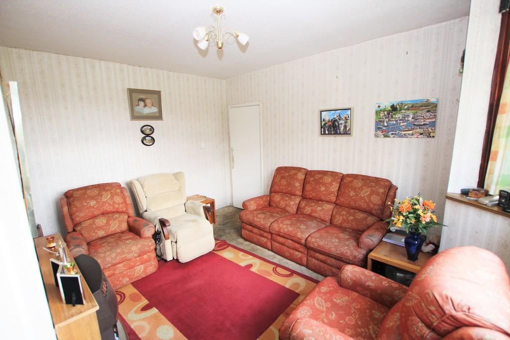 Rectory Close, Crayford 3 bed semidetached house £350,000