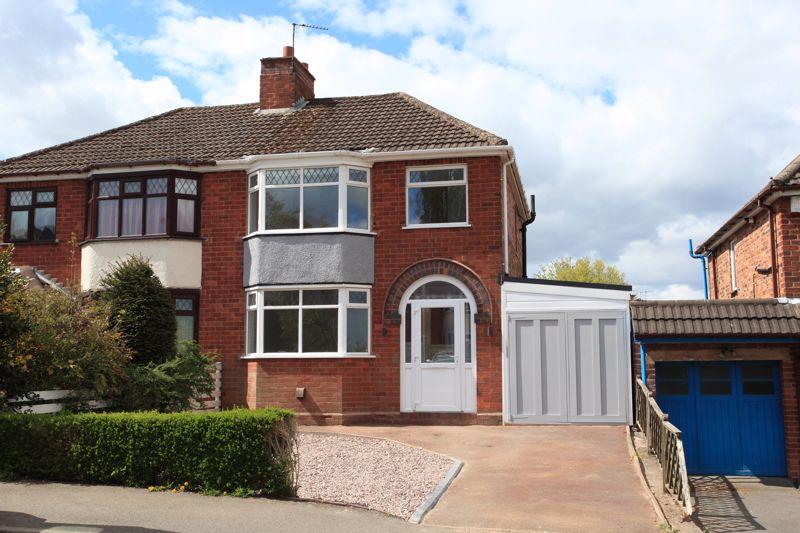 13 Fancourt Avenue, Penn, Wolverhampton. WV4 4HY 3 bed semidetached