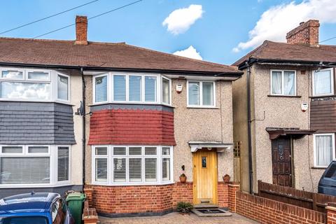 115 Browning Avenue, Worcester Park, KT4 8LD