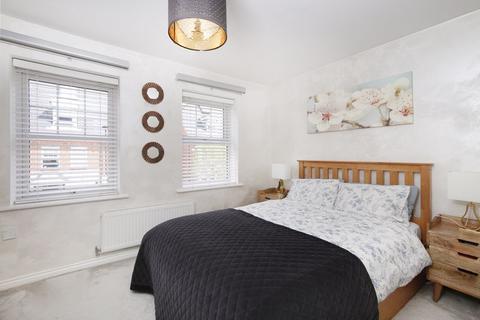 6 Erickson Gardens, Bromley, BR2 9TJ