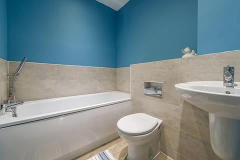 12 Barchamber Way, Gravesend, DA12 2FA