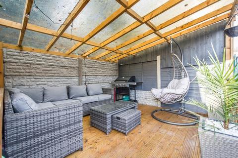 3 Clydon Close, Erith, DA8 3AX