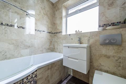 3 Clydon Close, Erith, DA8 3AX